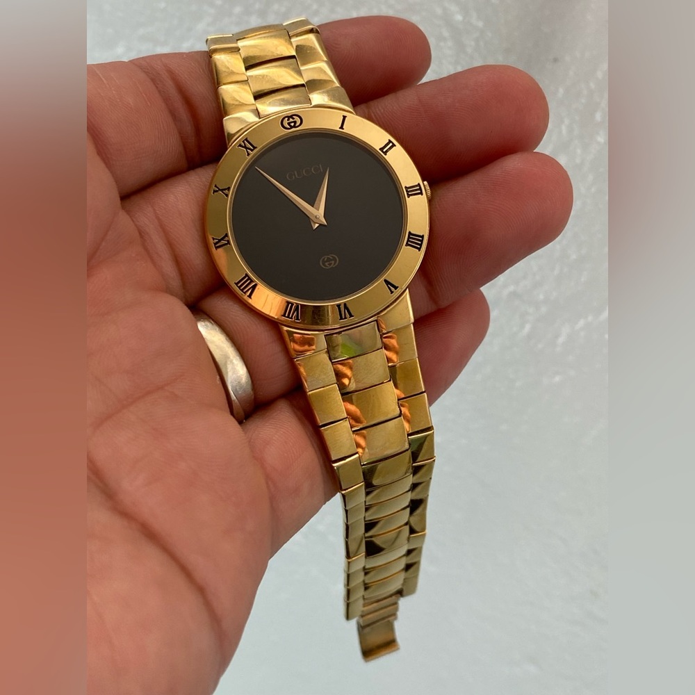 Gucci - 3300M Gold/Black Watch